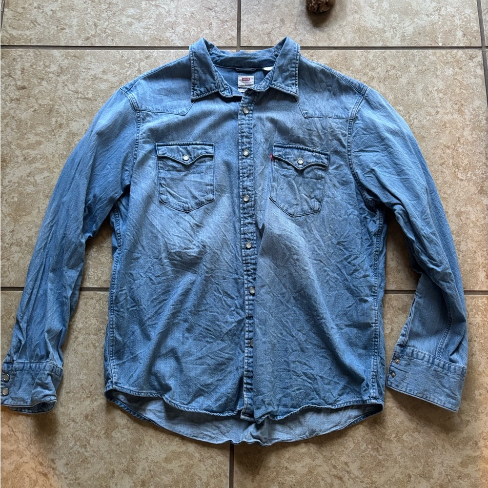 Levi’s Denim Button-Up Shirt sz XL